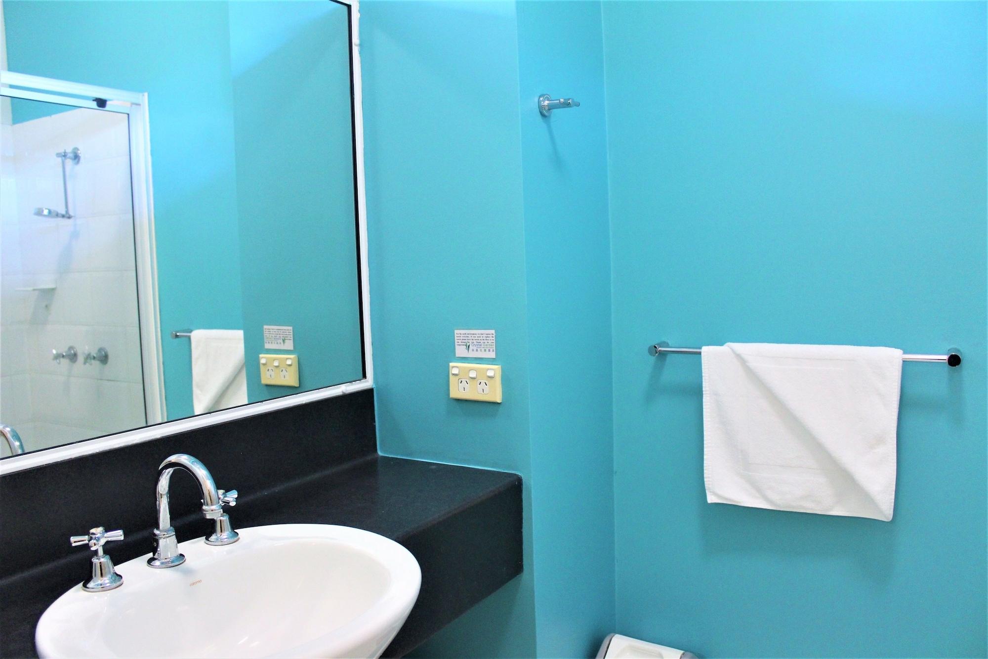 Crystal Garden Resort & Restaurant Кернс Екстер'єр фото