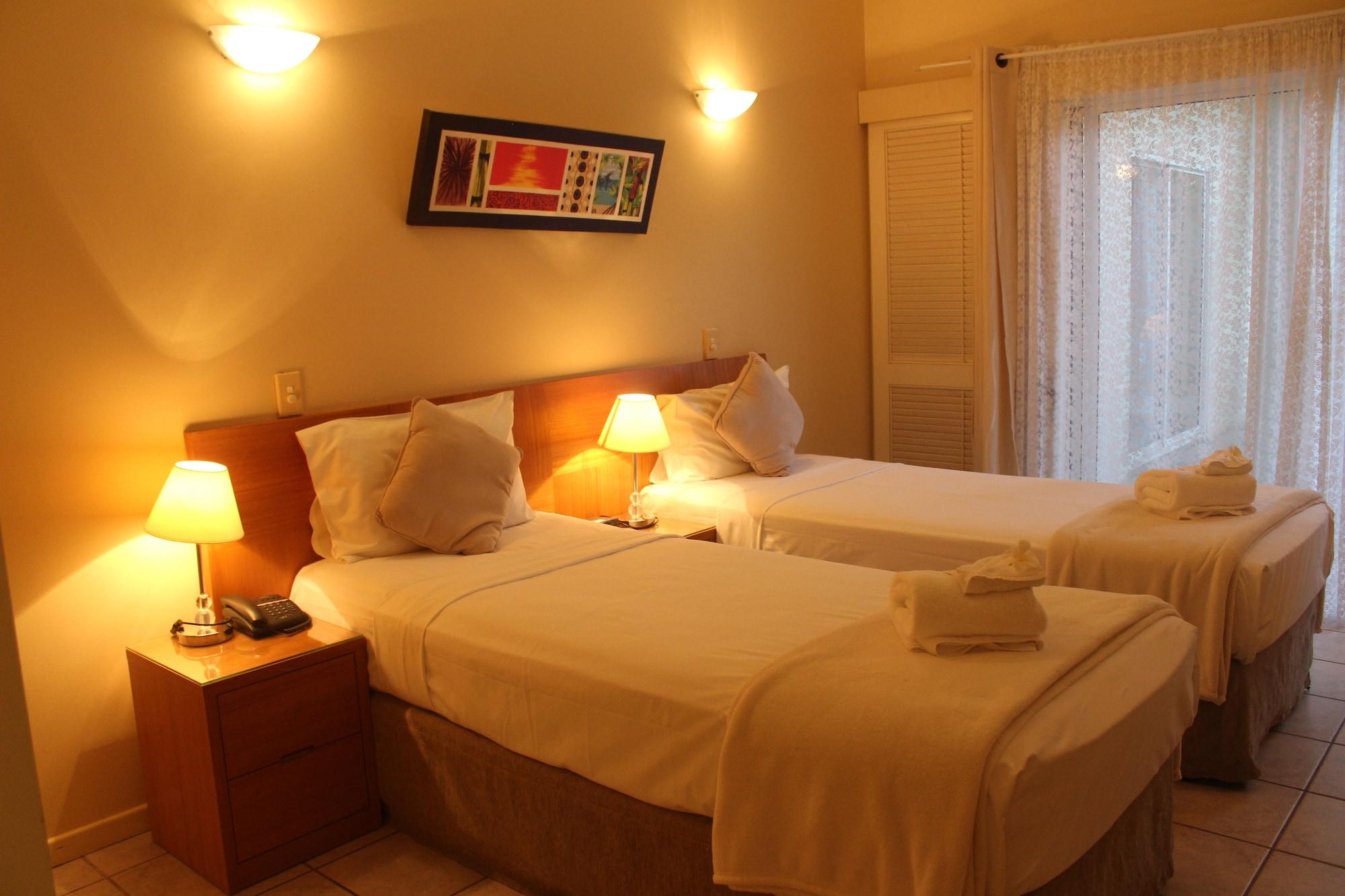 Crystal Garden Resort & Restaurant Кернс Екстер'єр фото
