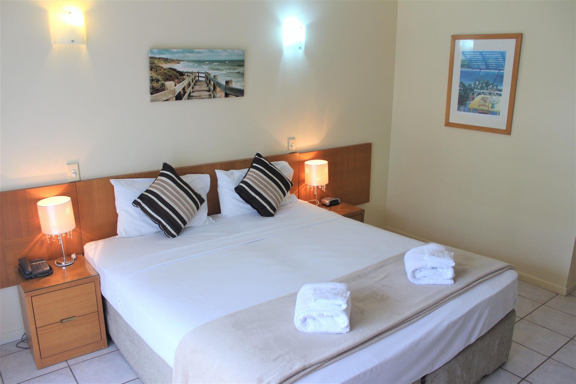 Crystal Garden Resort & Restaurant Кернс Екстер'єр фото