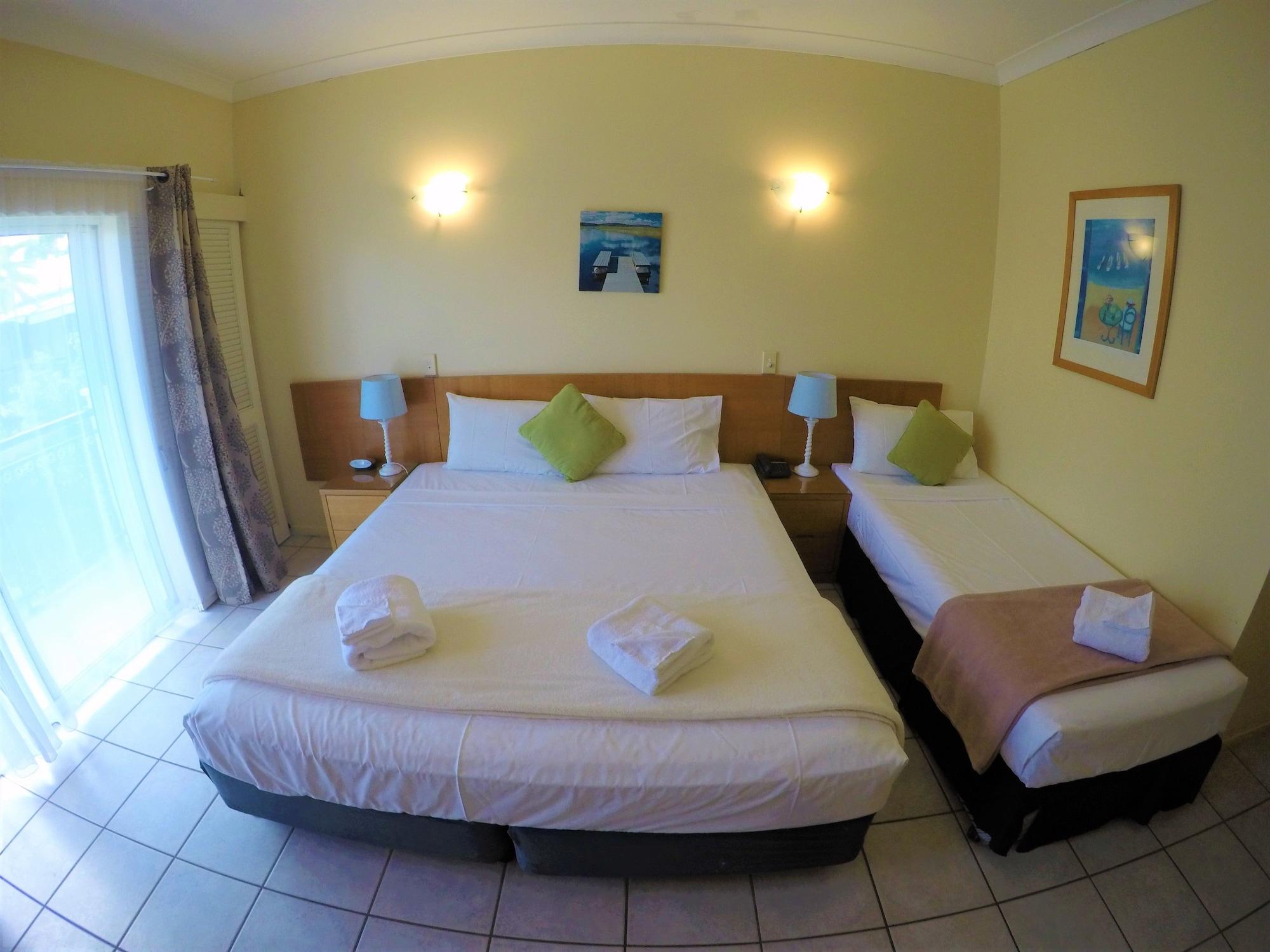Crystal Garden Resort & Restaurant Кернс Екстер'єр фото