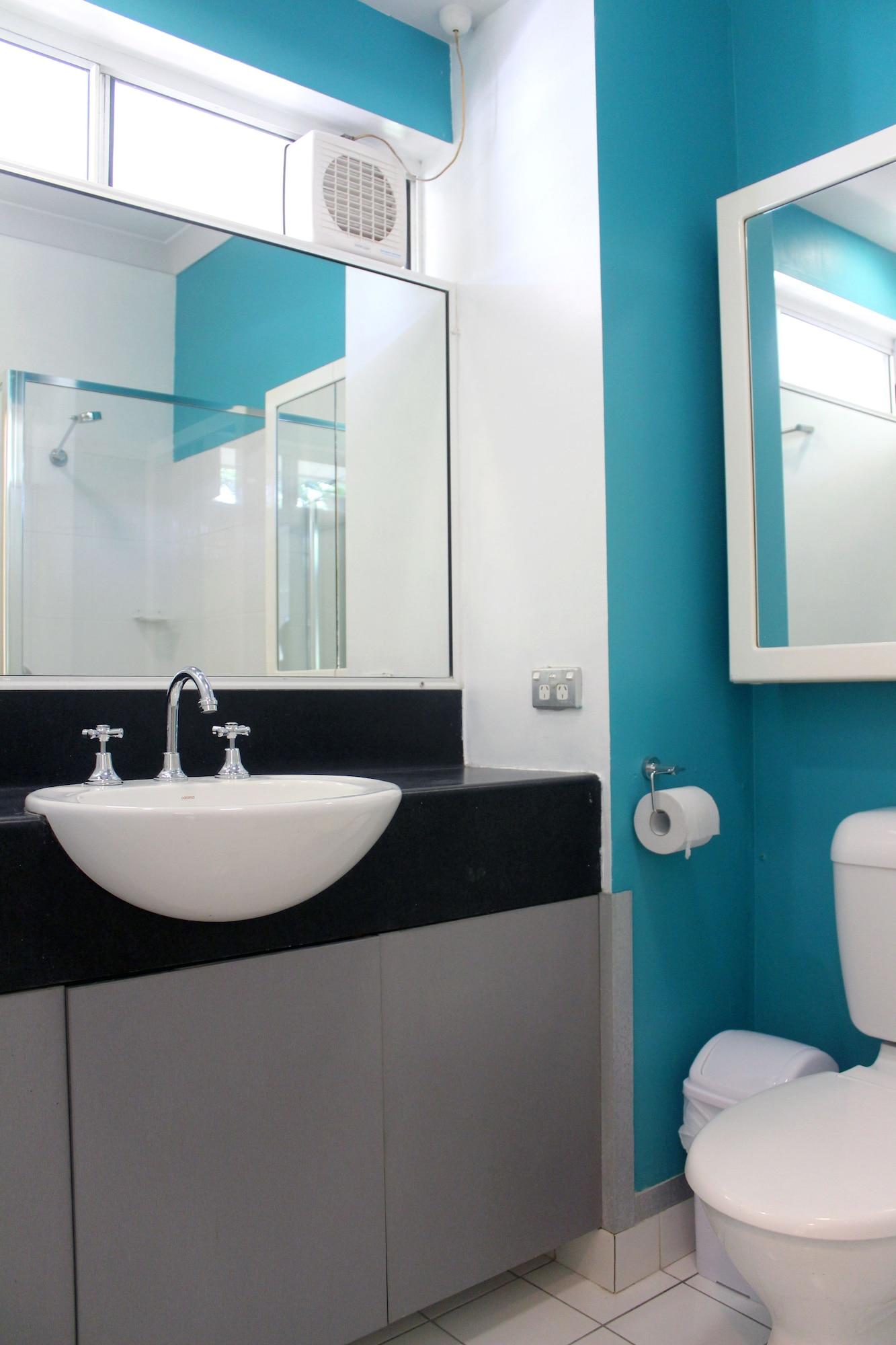 Crystal Garden Resort & Restaurant Кернс Екстер'єр фото