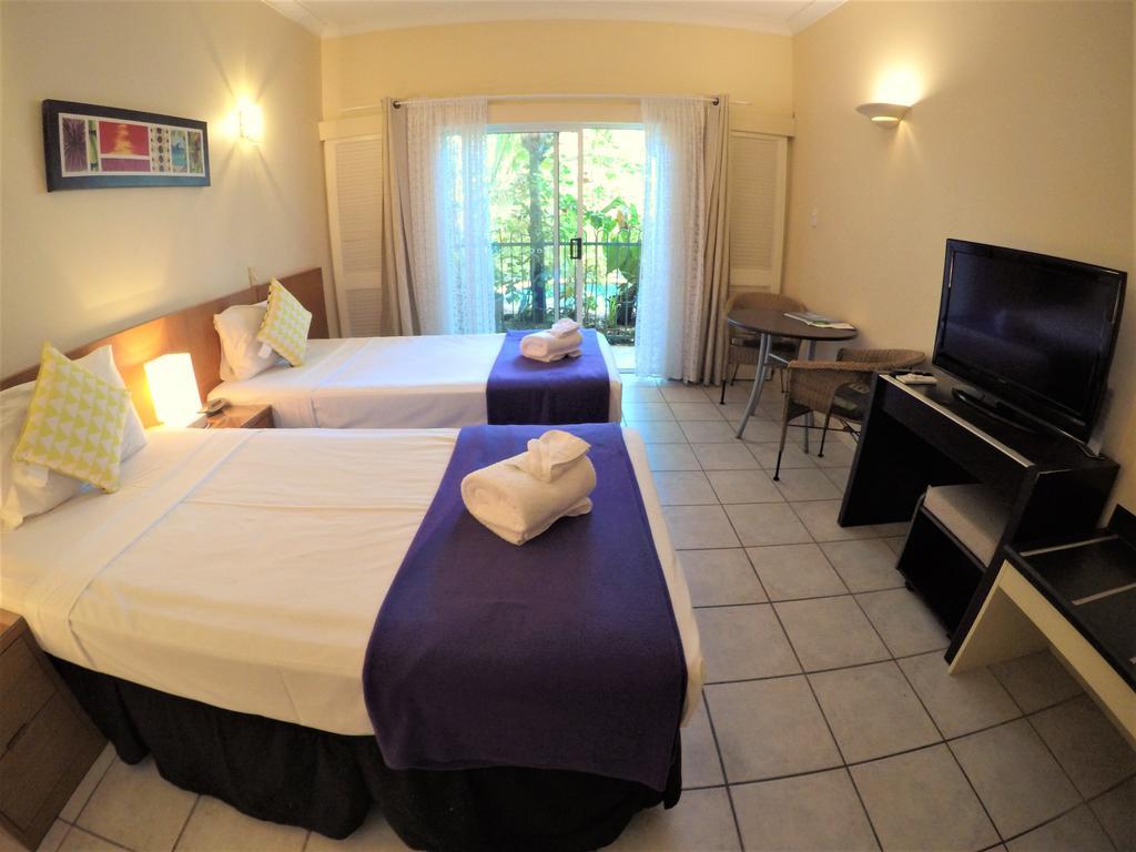 Crystal Garden Resort & Restaurant Кернс Екстер'єр фото