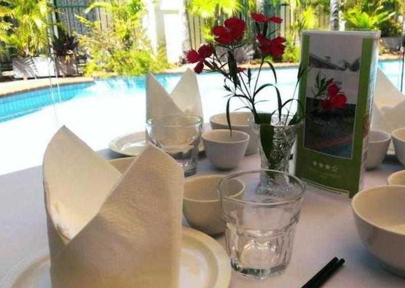 Crystal Garden Resort & Restaurant Кернс Екстер'єр фото